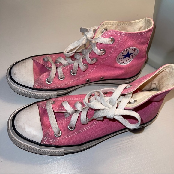⭐️ Pink Converse - Picture 3 of 5
